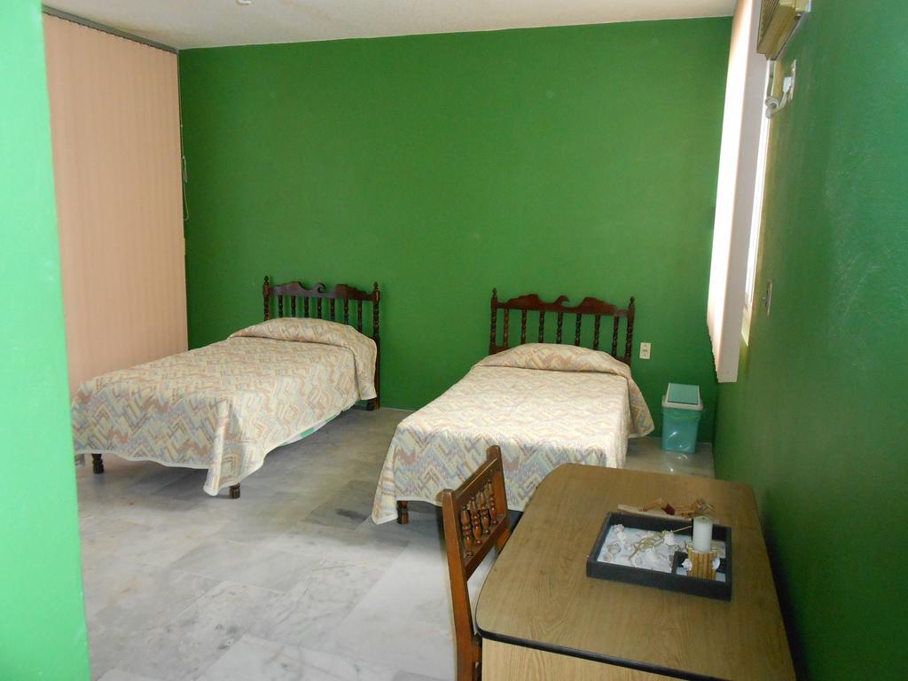Roca Sola Acapulco
