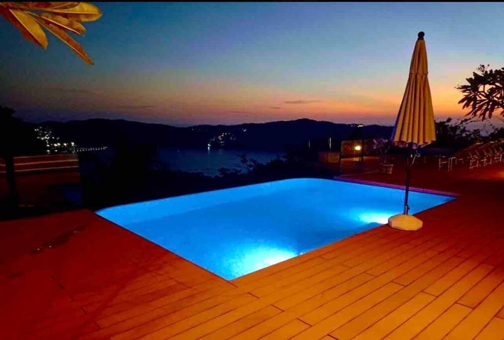 Espectacular Casa Familiar! Con Vista Increible!