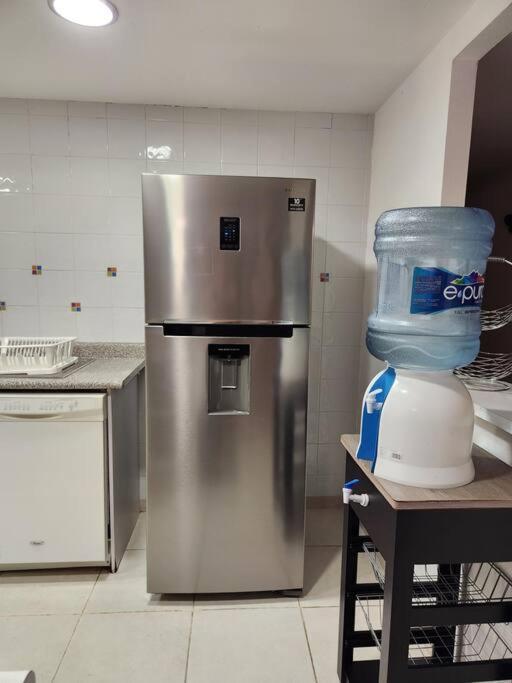 Departamento De Lujo. Seguridad 24. Playa A Pasos. Acapulco
