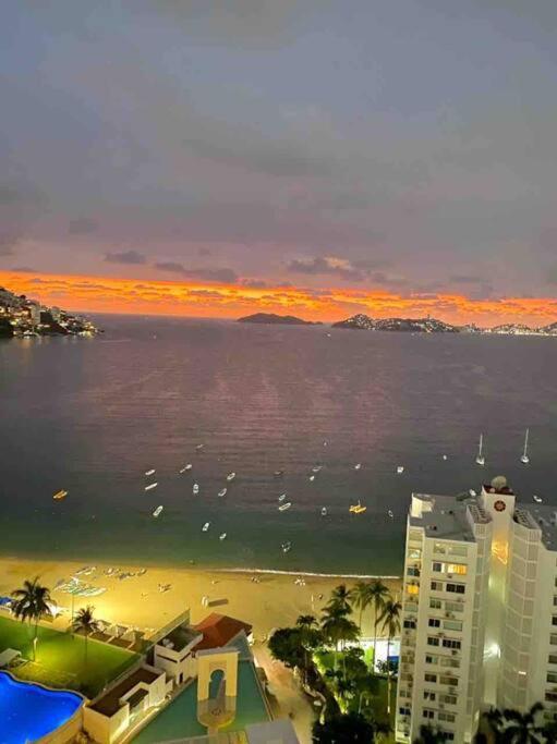 En Reparacion Por Huracan Otis No Acepta Reservaciones * Acapulco