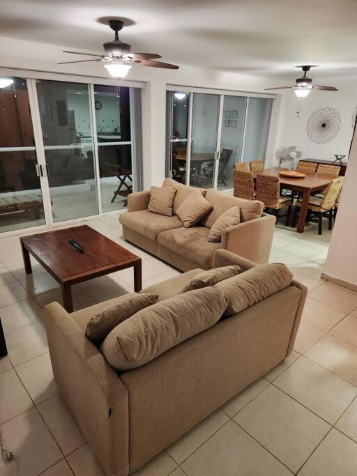 Departamento De Lujo. Seguridad 24. Playa A Pasos. *