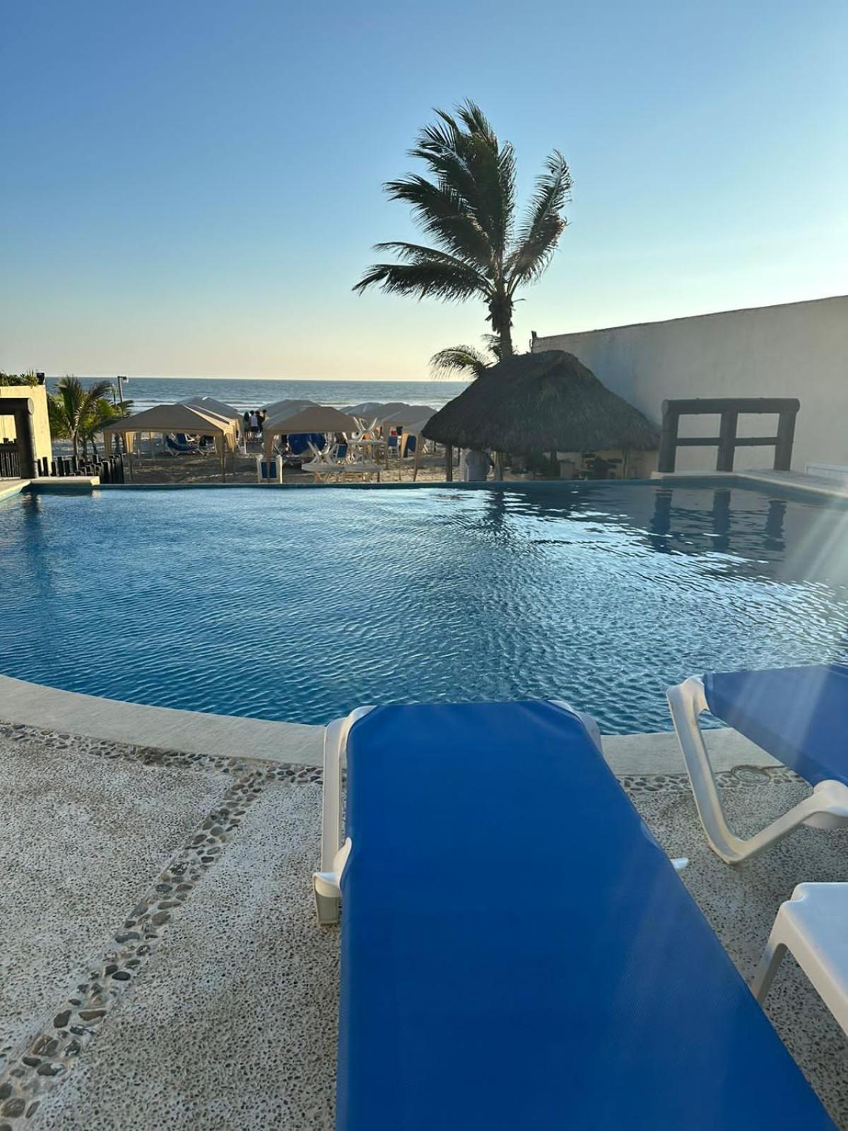 Amplio Ph Con Club De Playa Privado