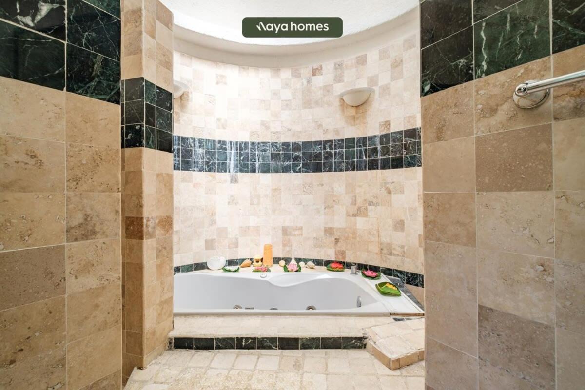 Amazing House With Private Pool - Tennis & Paddle Court * Acapulco