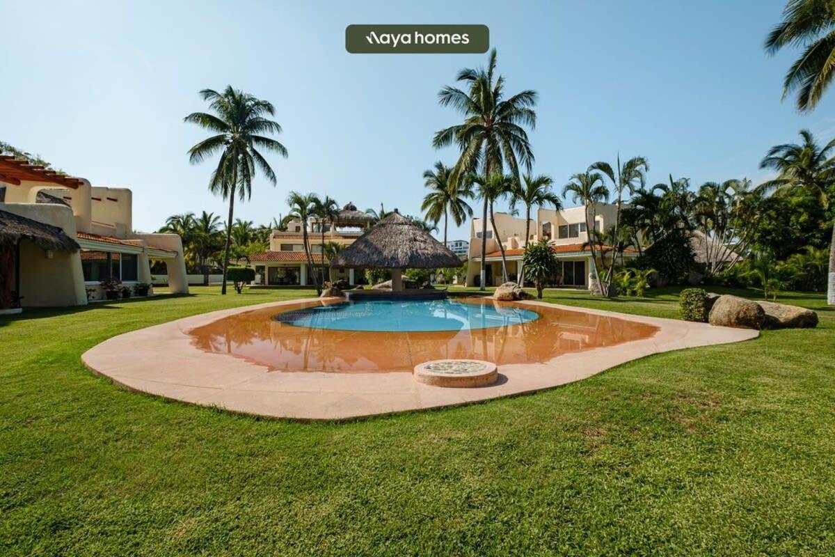 Amazing House With Private Pool - Tennis & Paddle Court Holiday home Acapulco