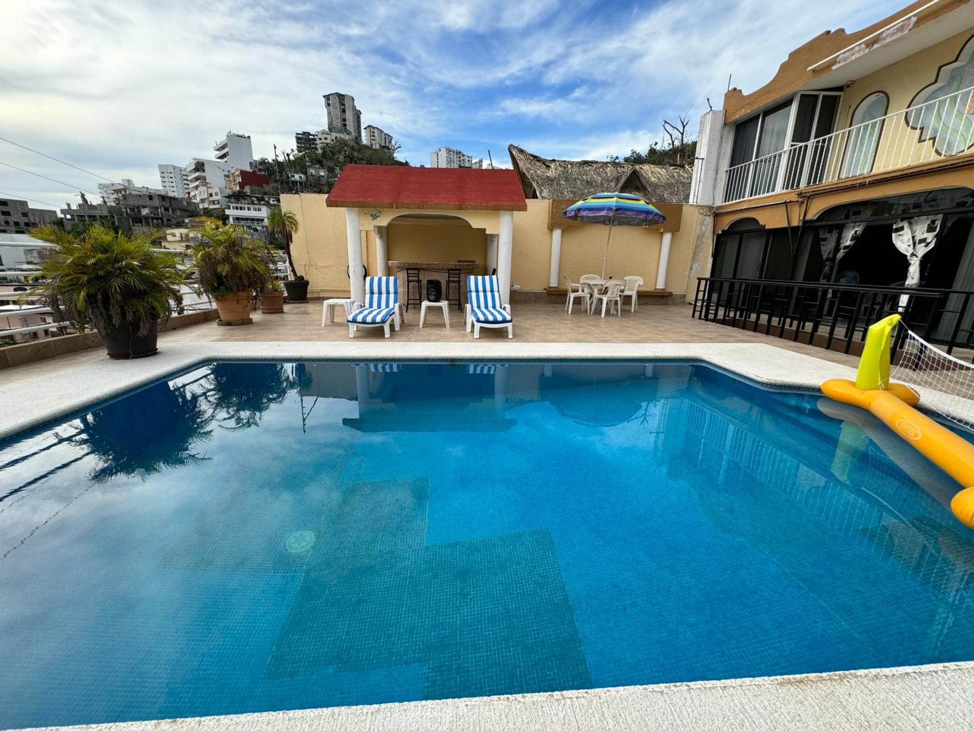 Blue Coast With Pool And Ocean View 10 To 35 P