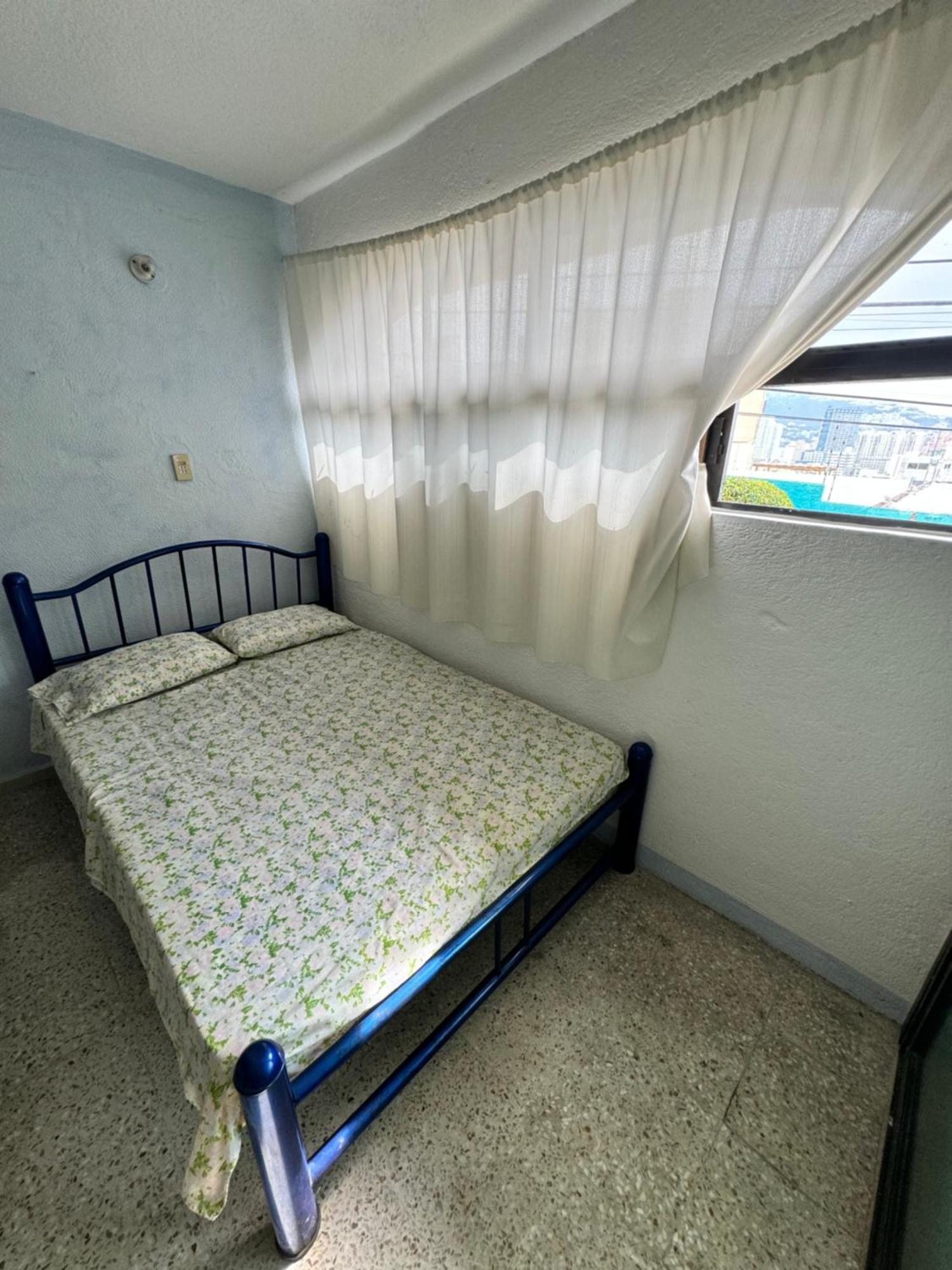 Blue Coast With Pool And Ocean View 10 To 35 P *