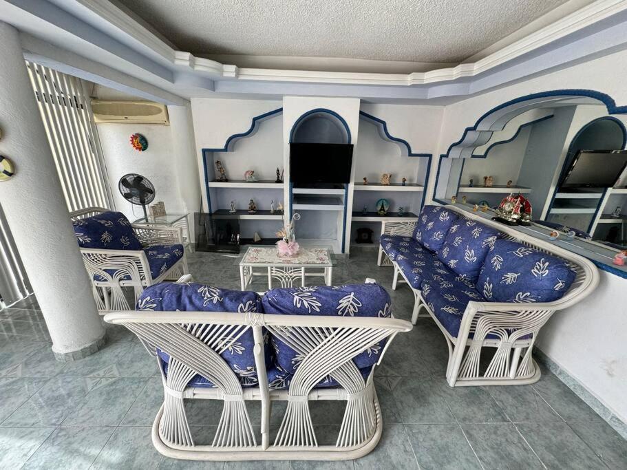 Blue Coast With Pool And Ocean View 10 To 35 P Acapulco