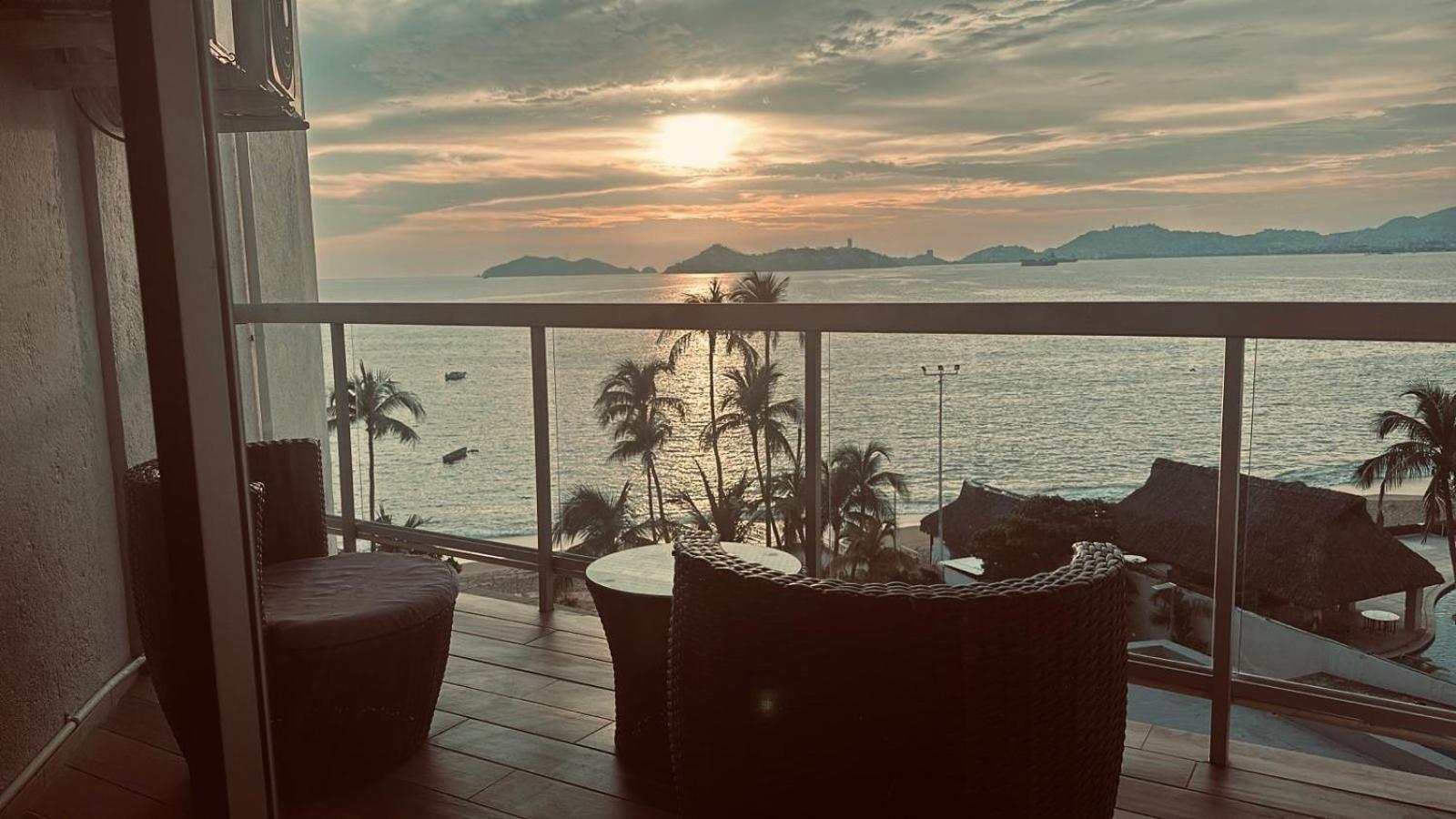 Apartment Depa A Orilla De Playa Y Vista Al Mar Acapulco