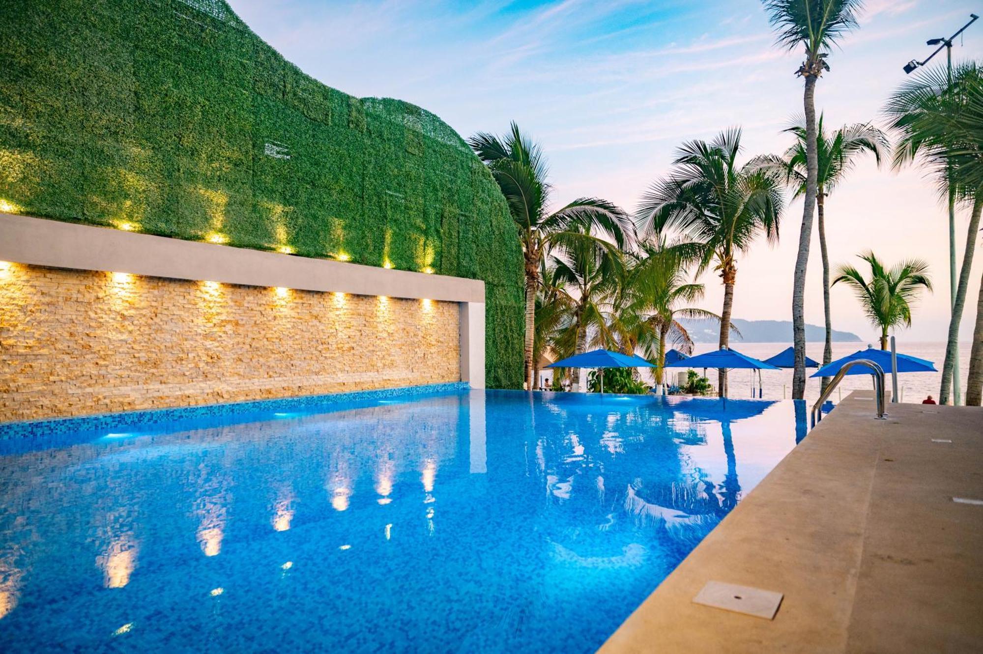 Ritz 5* Acapulco