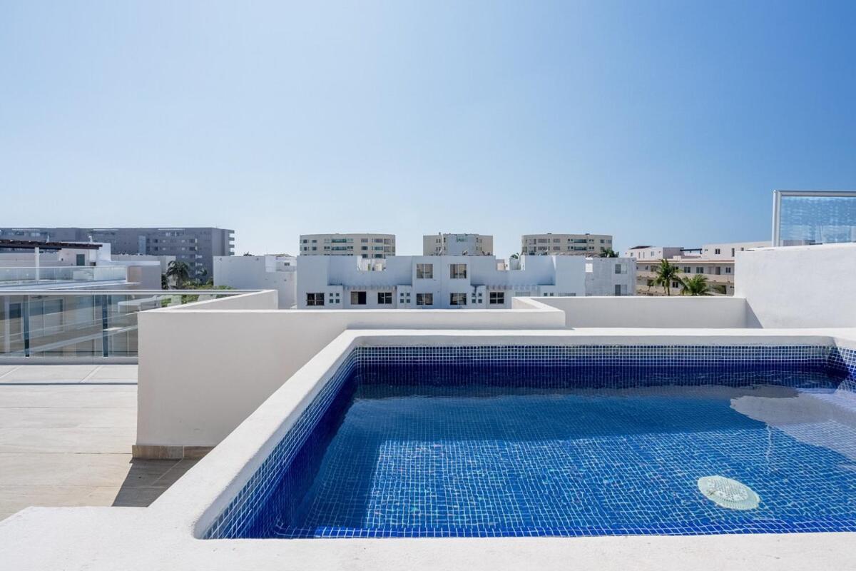 Ph In Diamante With Private Rooftop Apartment *