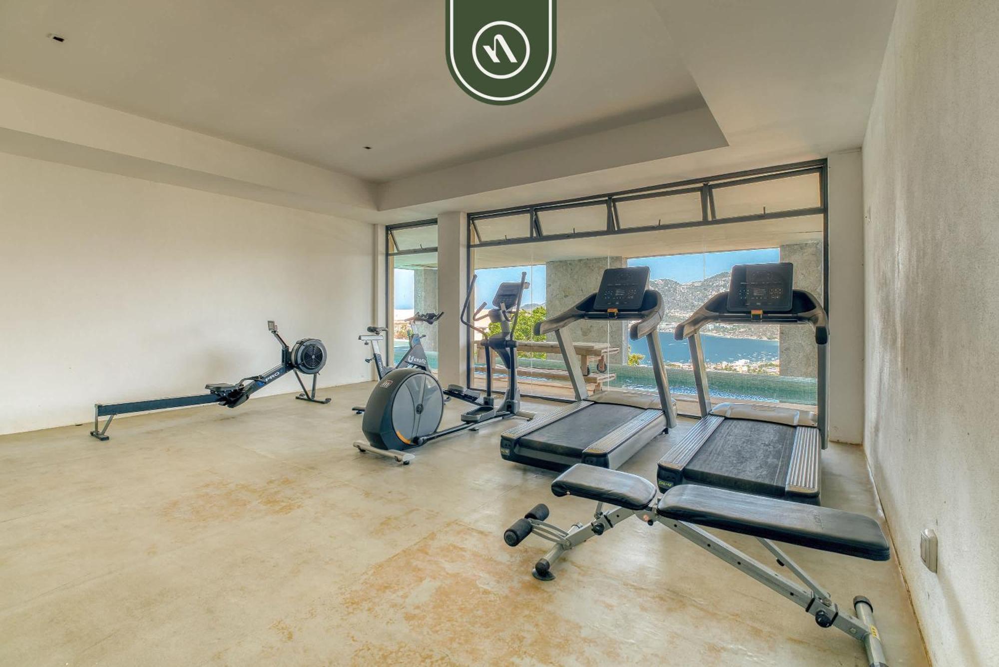 Luxury 4 Bedroom - Amazing Bay View - Pool Apartment
