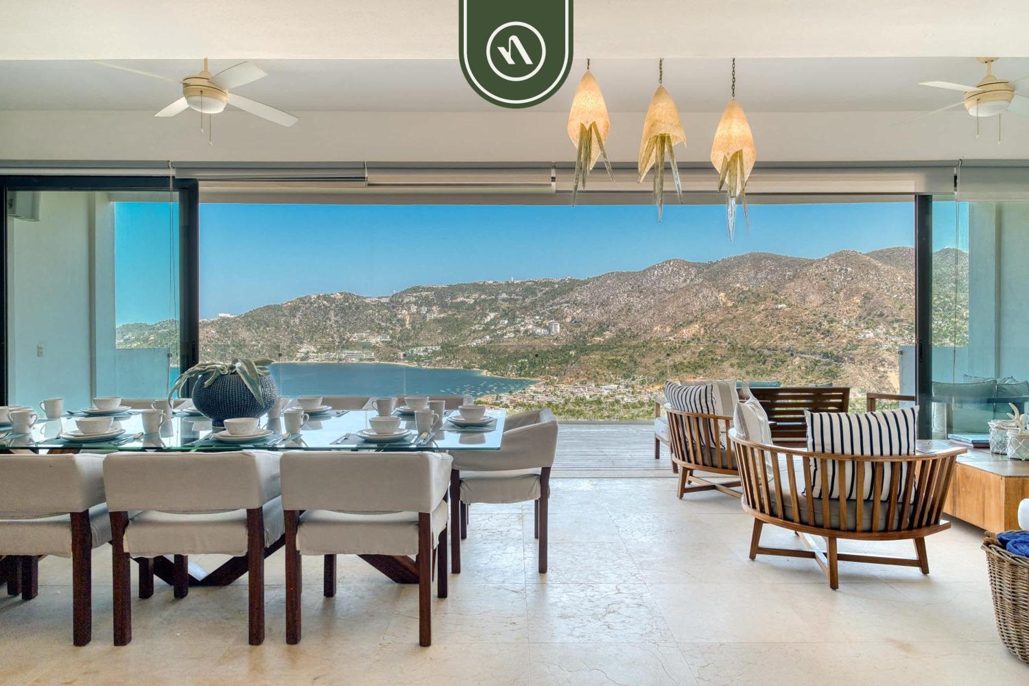 Luxury 4 Bedroom - Amazing Bay View - Pool Apartment