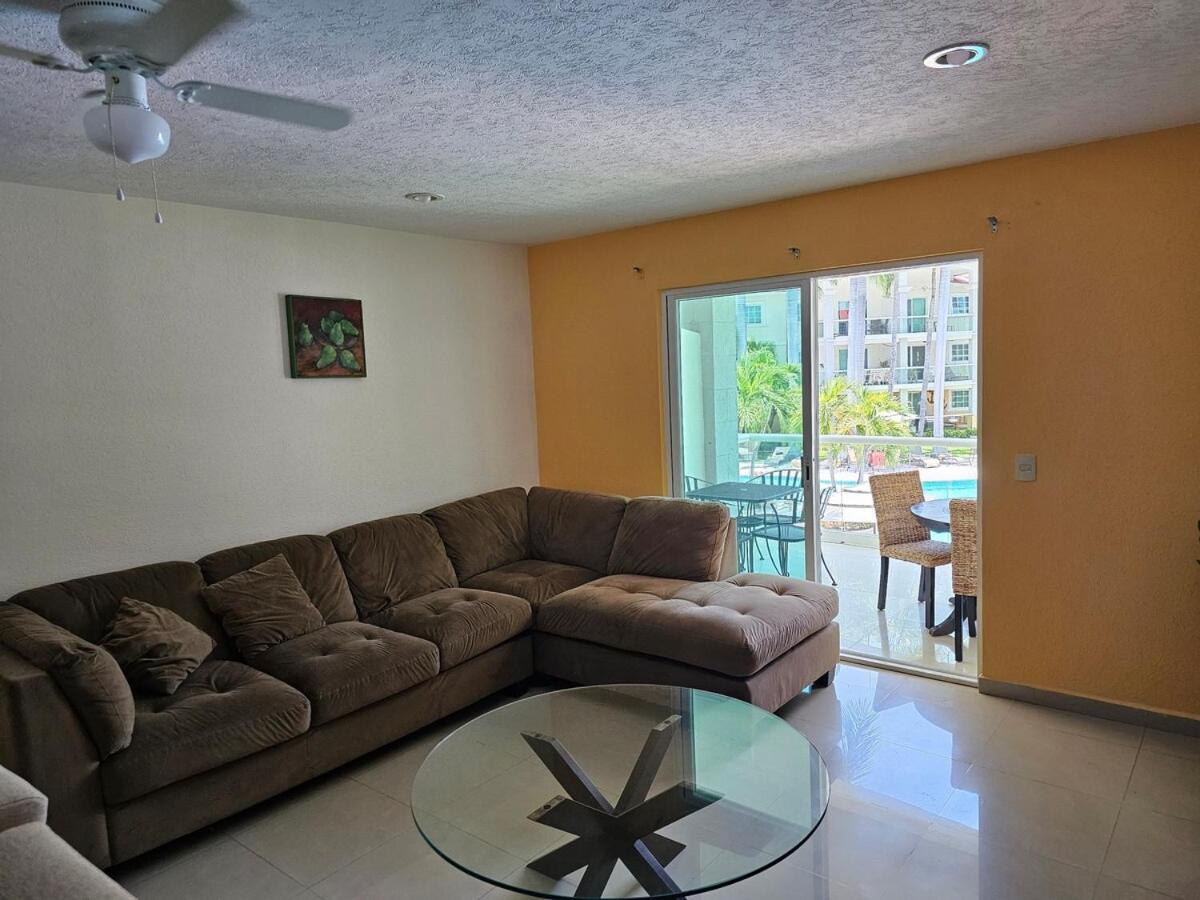 Apartment Diamante Lakes Condominium, In Front Of Arena Gnp Acapulco