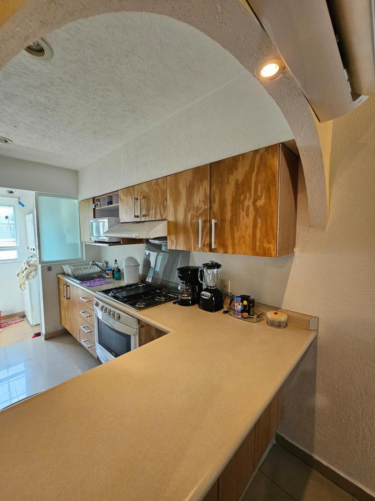 Diamante Lakes Condominium, In Front Of Arena Gnp Apartment