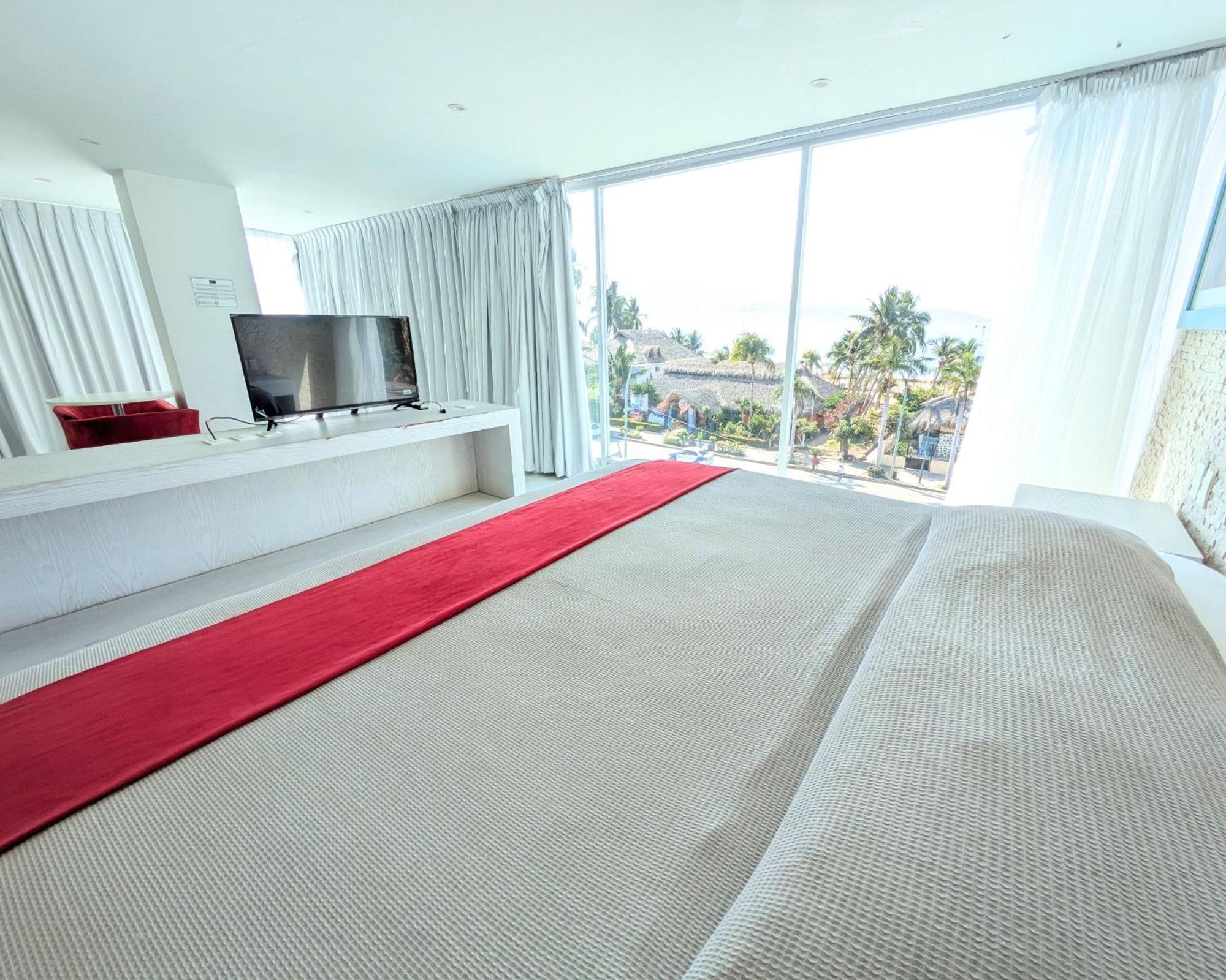 We Hotel