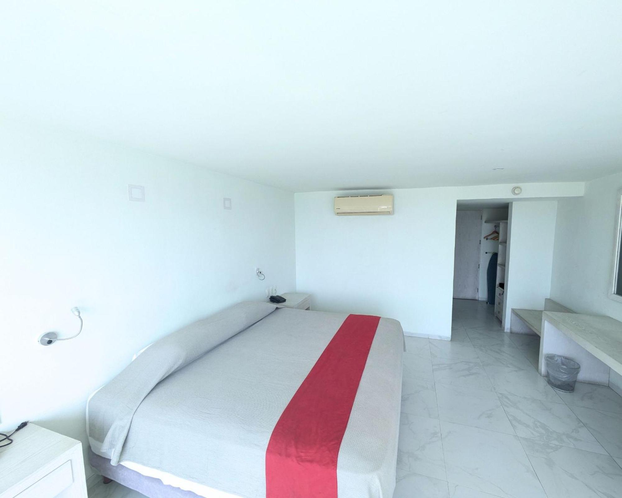 We 3* Acapulco