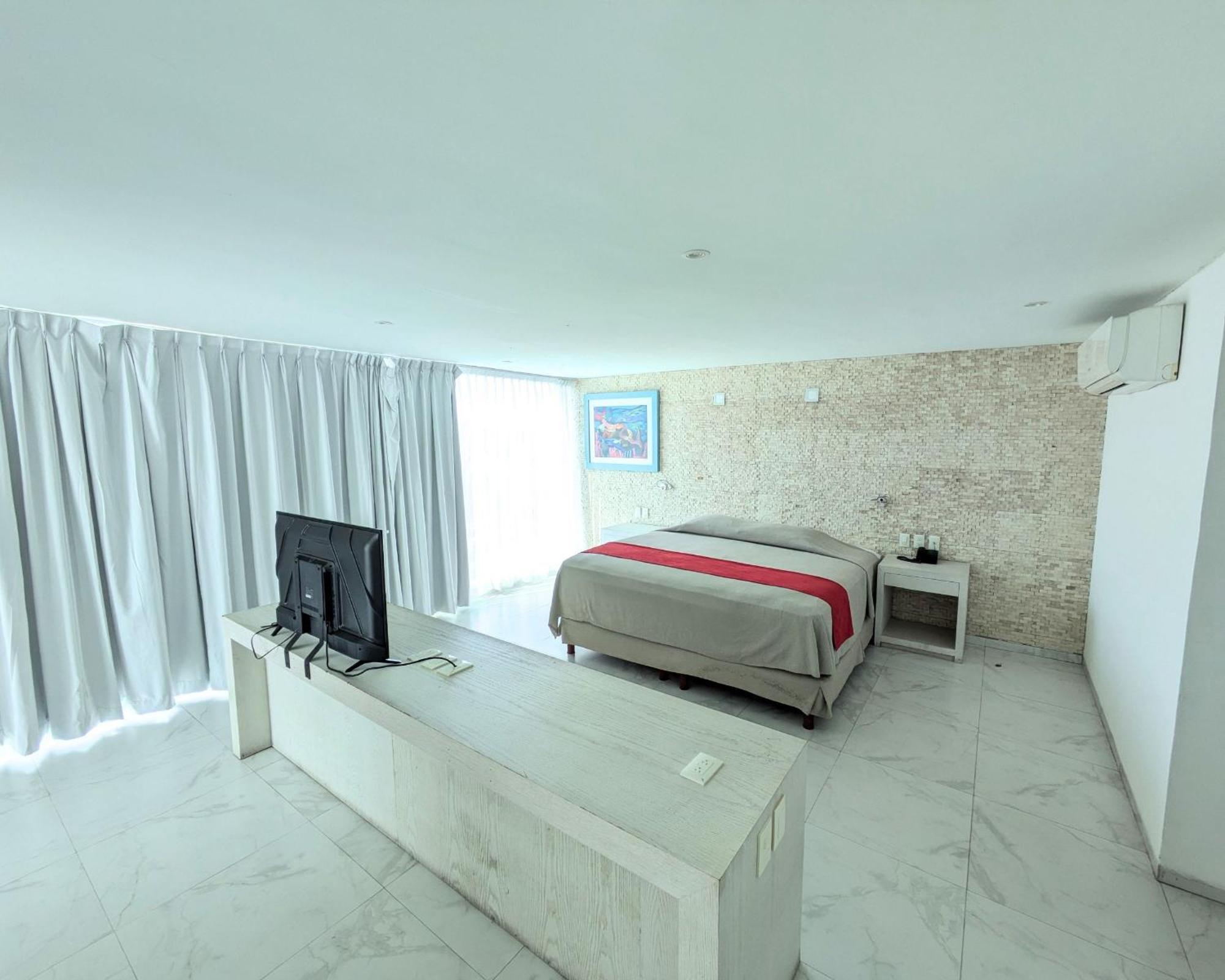 Hotel We