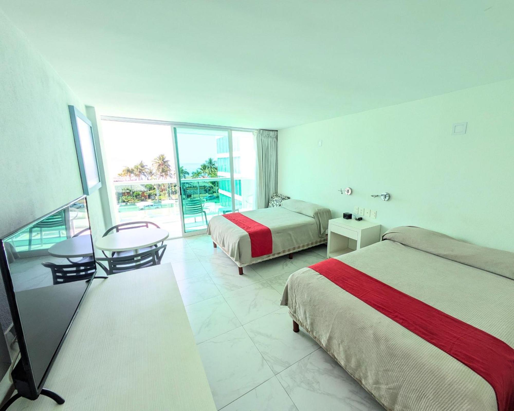 Hotel We 3*