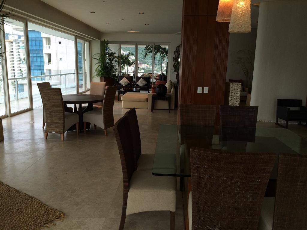 Presidential By Grand Acapulco