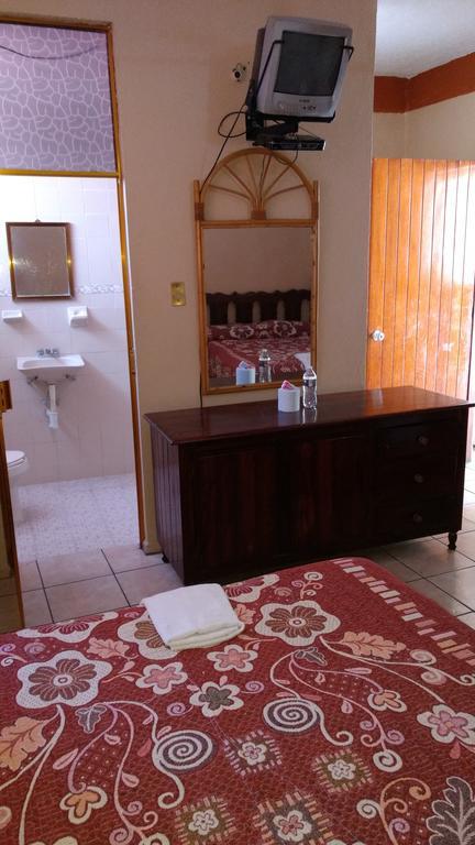 Y Olivares Guest house Acapulco