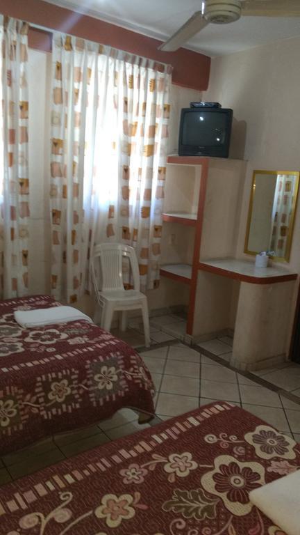 Guest house Y Olivares 2*