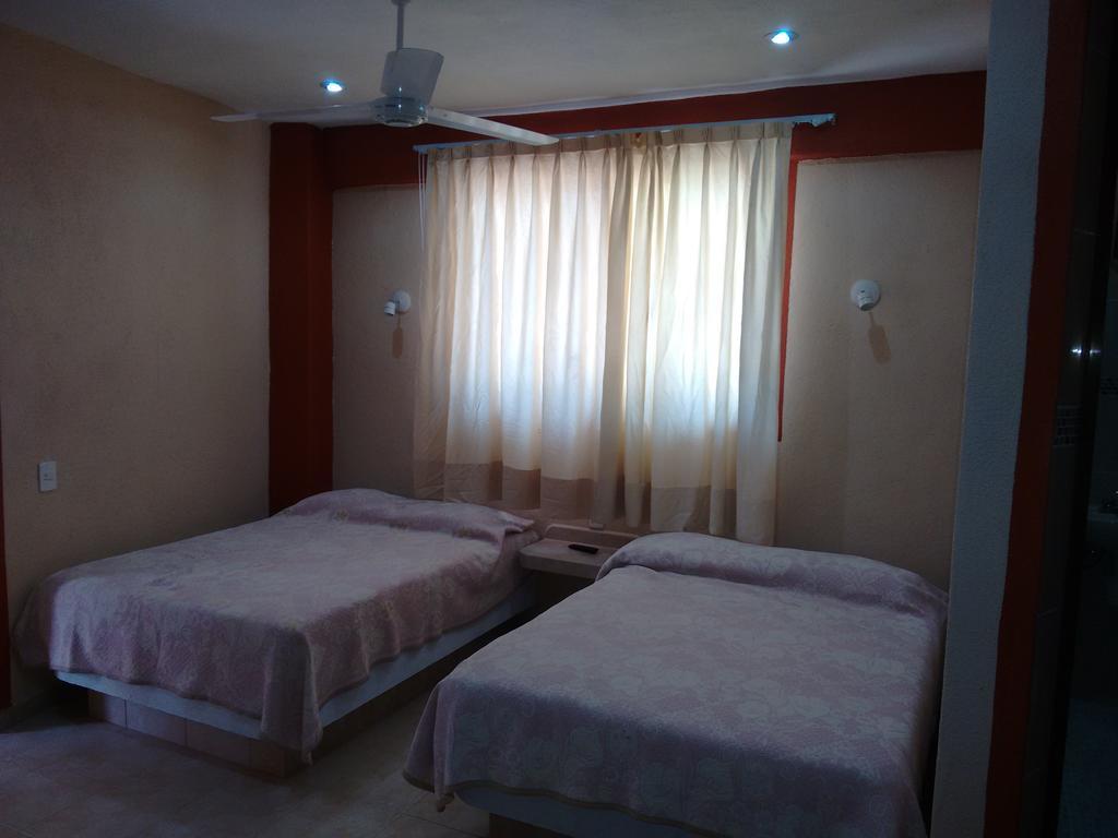 Guest house Y Olivares 2*