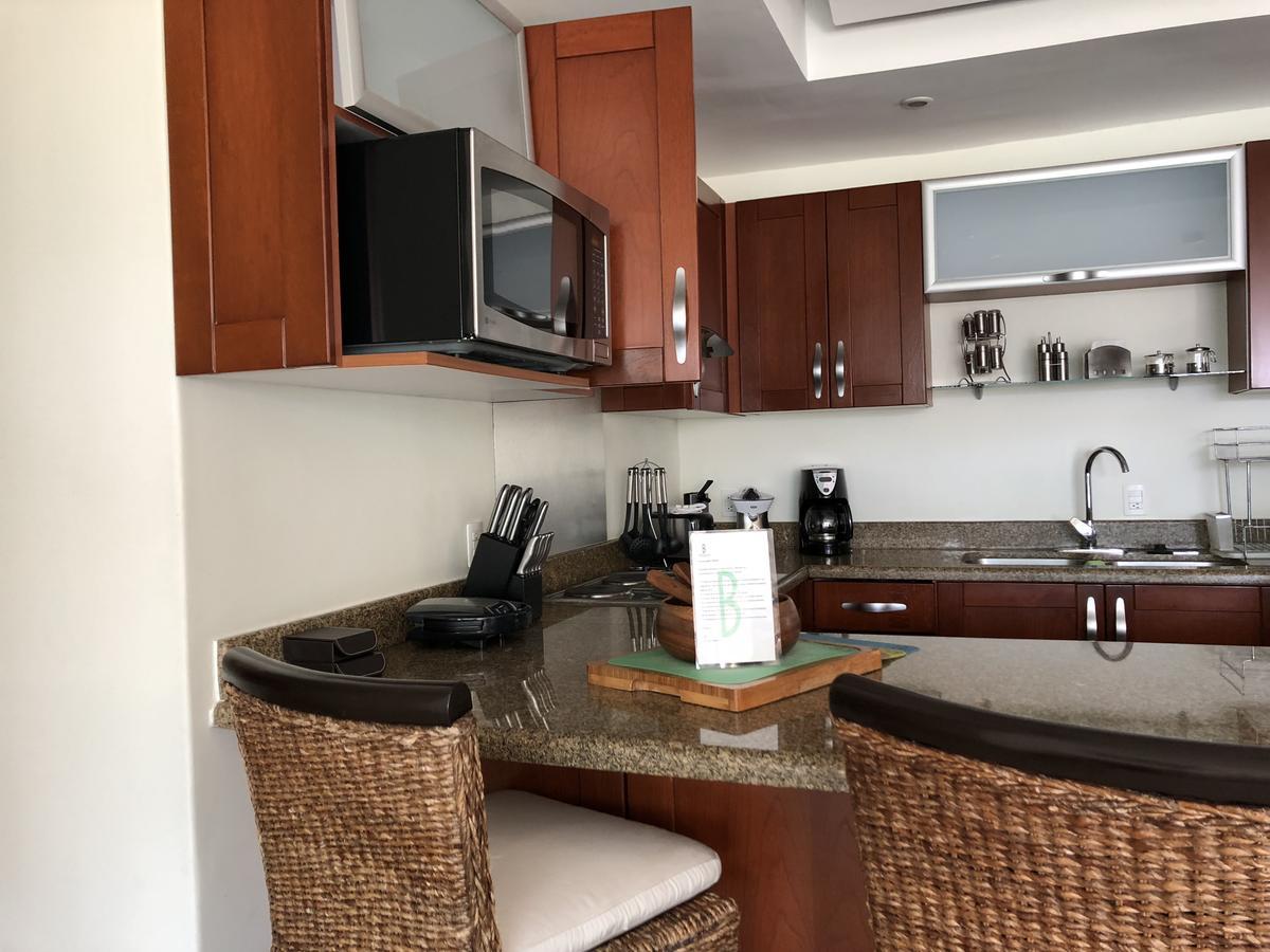 B Pichilingue Esmeralda Apt & Beach Club Acapulco