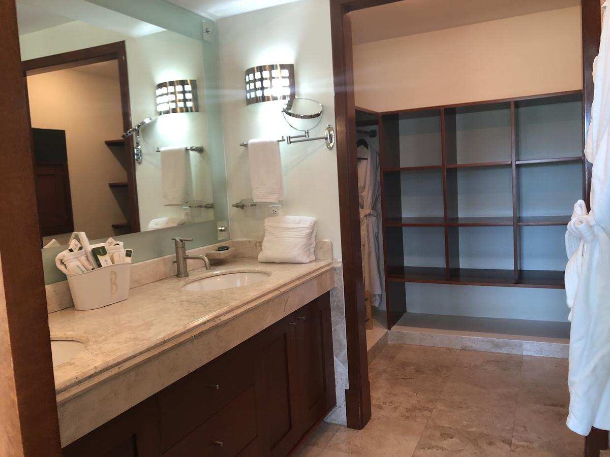 B Pichilingue Esmeralda Apt & Beach Club Apartamento