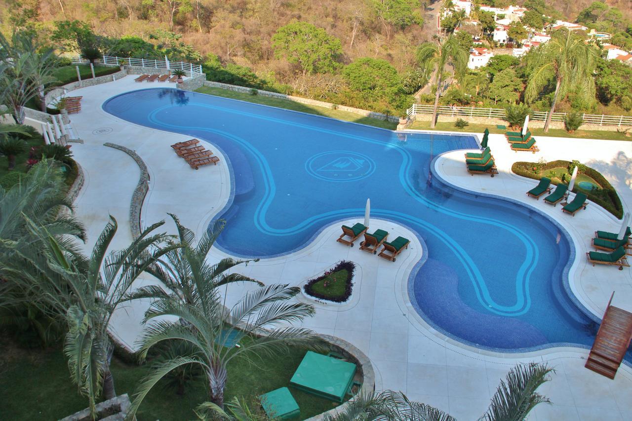 B Pichilingue & Club Acapulco