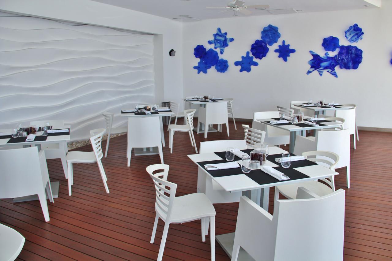 B Pichilingue & Club Acapulco