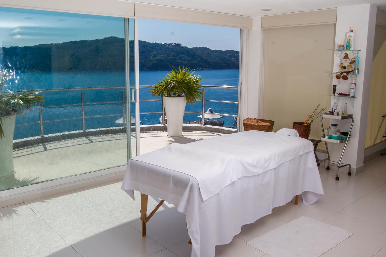 B Pichilingue Esmeralda Apt & Beach Club