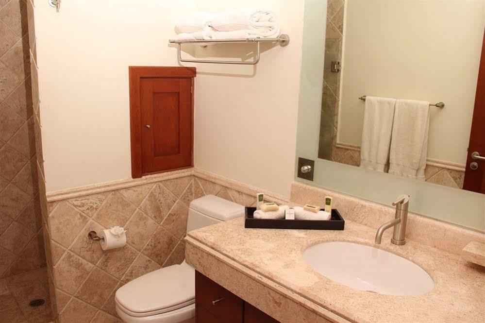 Aparthotel B Pichilingue & Club 5*