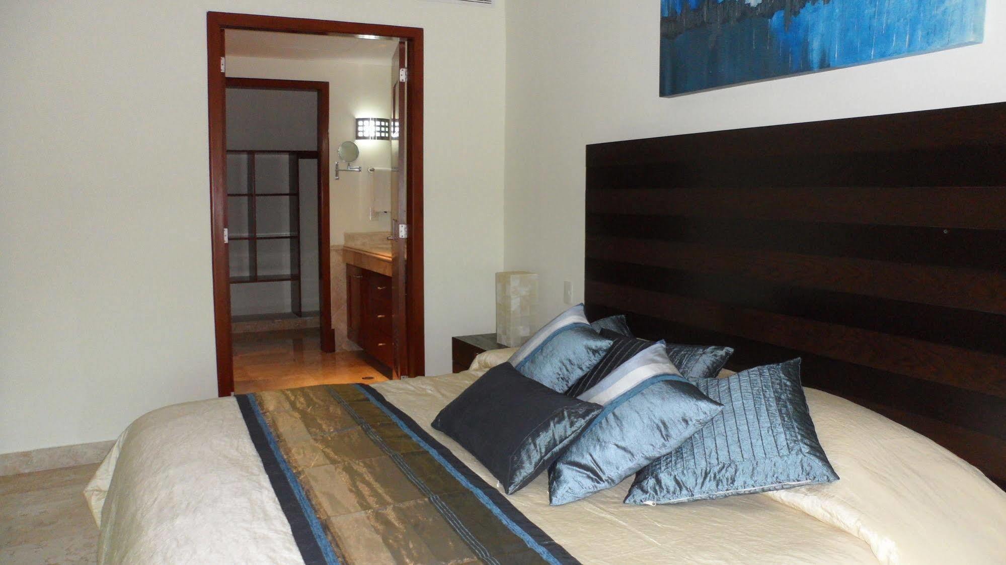 B Pichilingue & Club 5* Acapulco