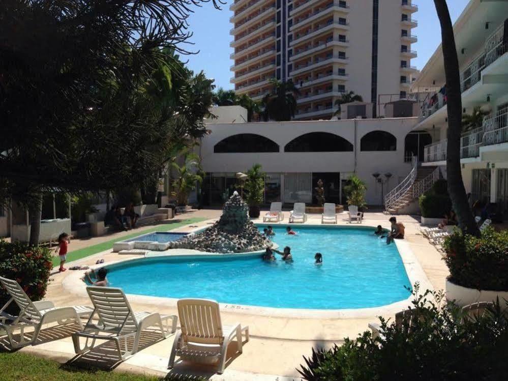 El Tropicano 3*