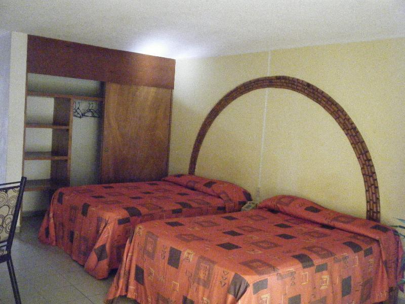 Hotel El Tropicano