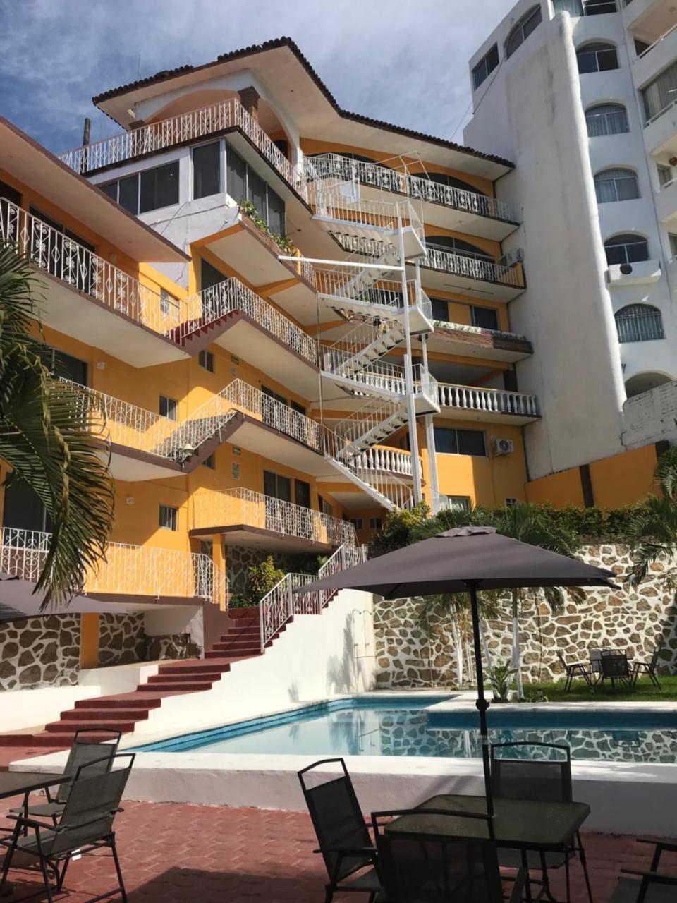 Hotel Karoline 2*