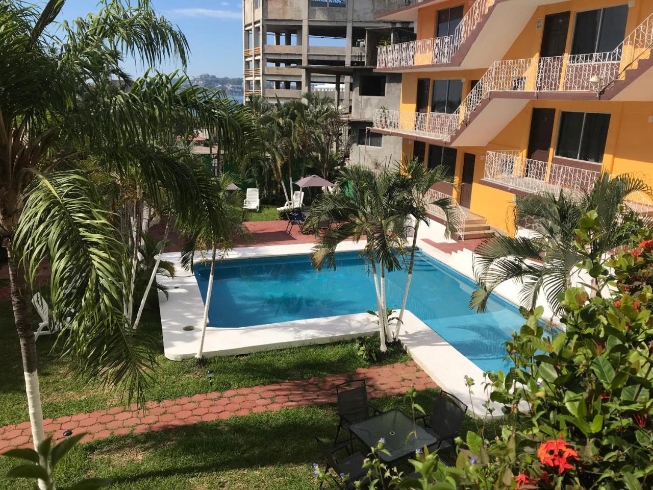 Karoline Hotel Acapulco