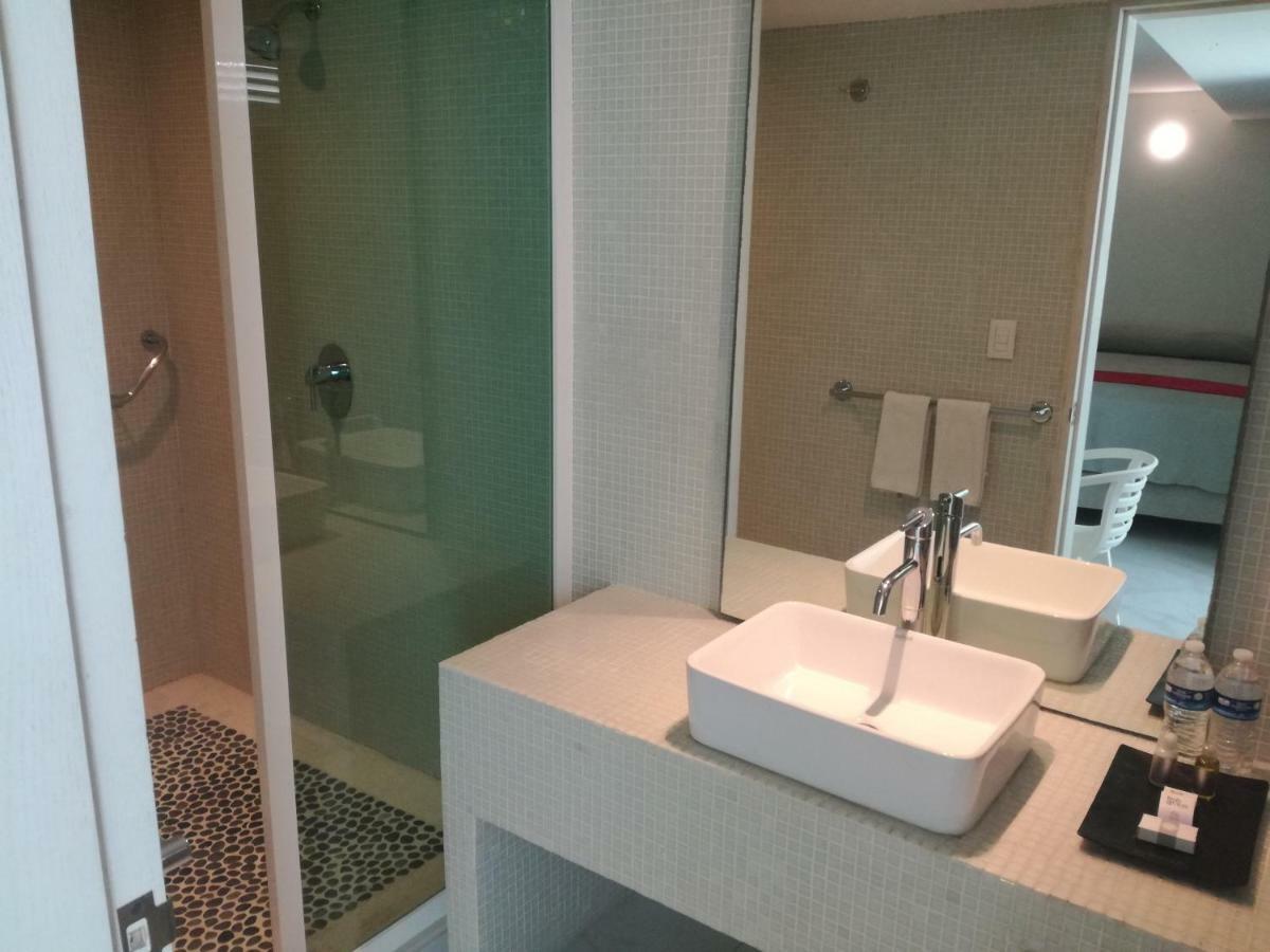 We Hotel 3*