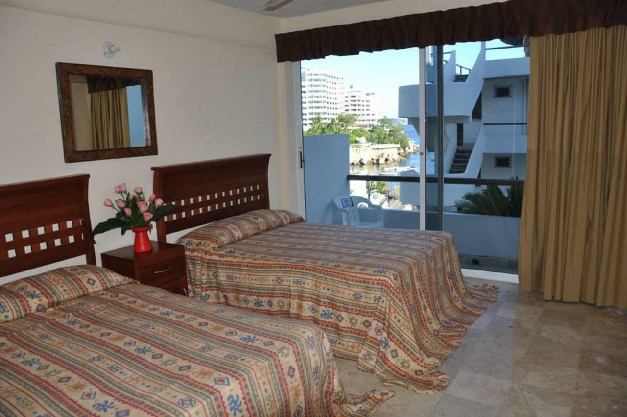 Hotel Caleta View And Bungalows 2*