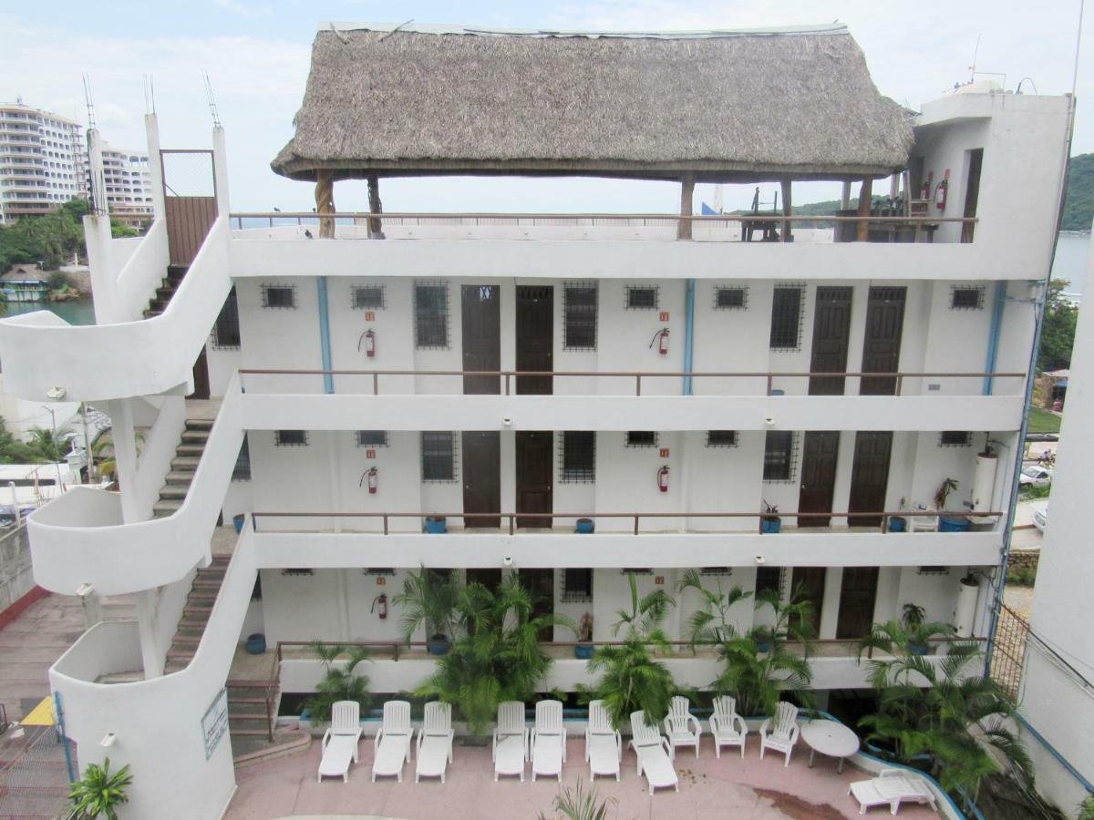 Hotel Caleta View And Bungalows 2*