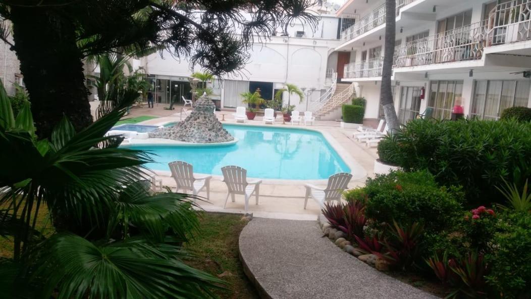 Hotel El Tropicano