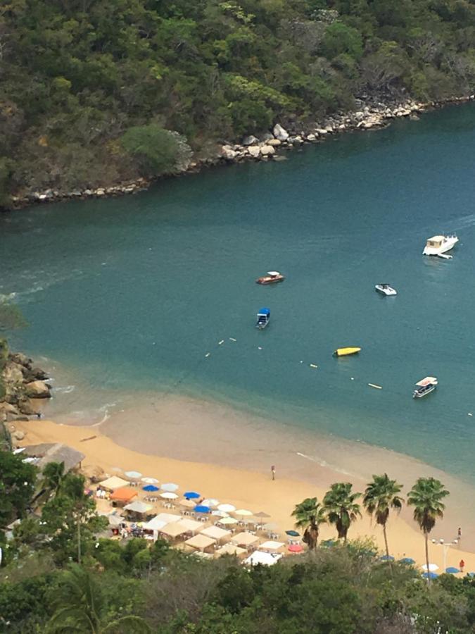 En Cabo Marques Diamante, Departamento Con Vistas Al Mar Y Atardeceres Espectaculares, Cerca Esta La Playa Al Nivel De La Caseta Del Condominio De Pto Marquez, Enfrente, Wifi, Restaurante, Albercas, 6 Personas *