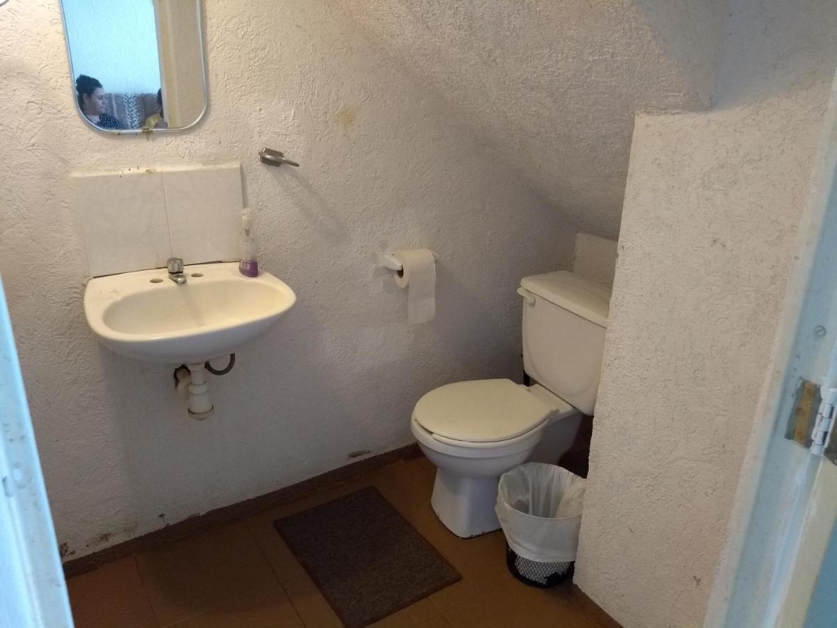 La Duquesa, Bonita Alberca, Casi En La Puerta, Wifi, Agradable, Tranquilidad Holiday home *