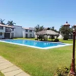 Escape Acapulco