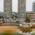 Suite 1808 By Suites Victoria Acapulco