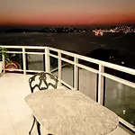 Condo Oceanic 2000