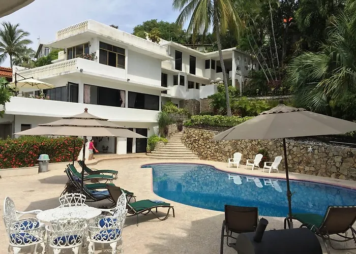 Villa Palmitas Acogedor Departamento Nivel Piscina Gigante Jardines
