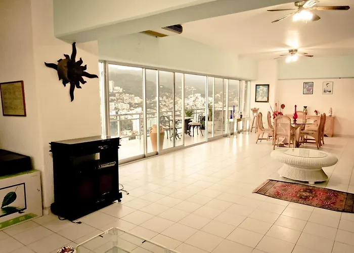 Condo Oceanic 2000