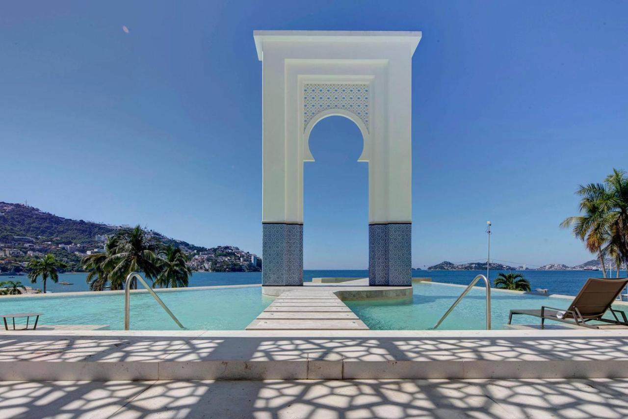 Le Club Acapulco