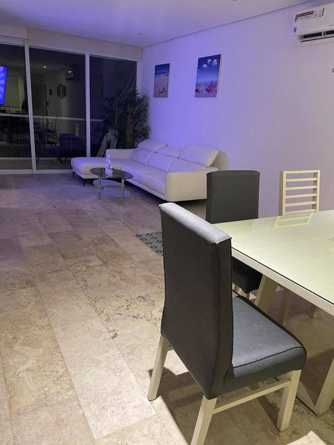 Armando's Le Club Acapulco